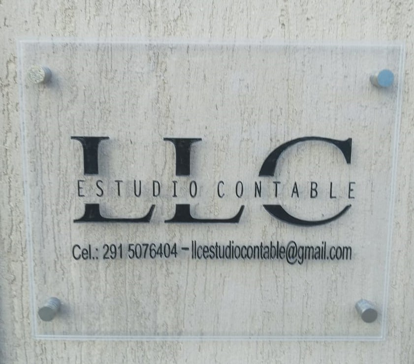 Cartel del estudio LLC Estudio Contable
